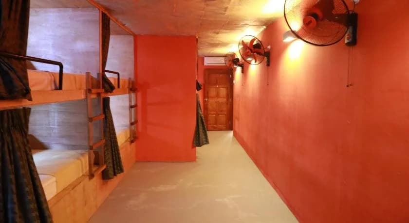 Gibbon Guesthouse - photo 10