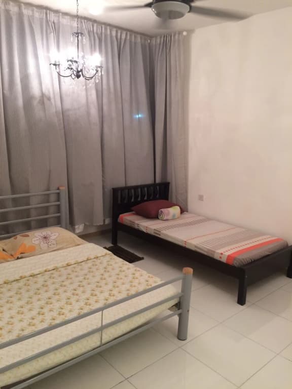 Lawang Suite 2 Bedroom Corner Apartment - photo 4