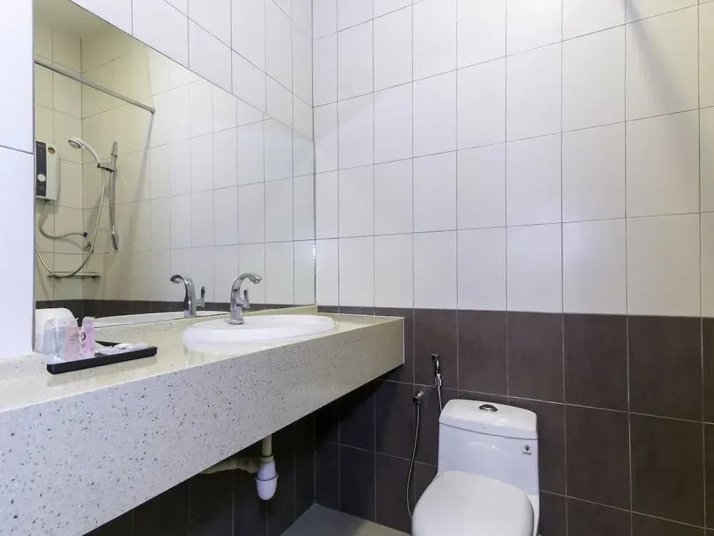 OYO 776 Fame hotel - photo 8
