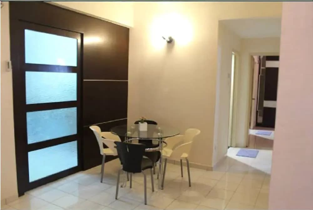 Putra Place Home Inn - photo 3