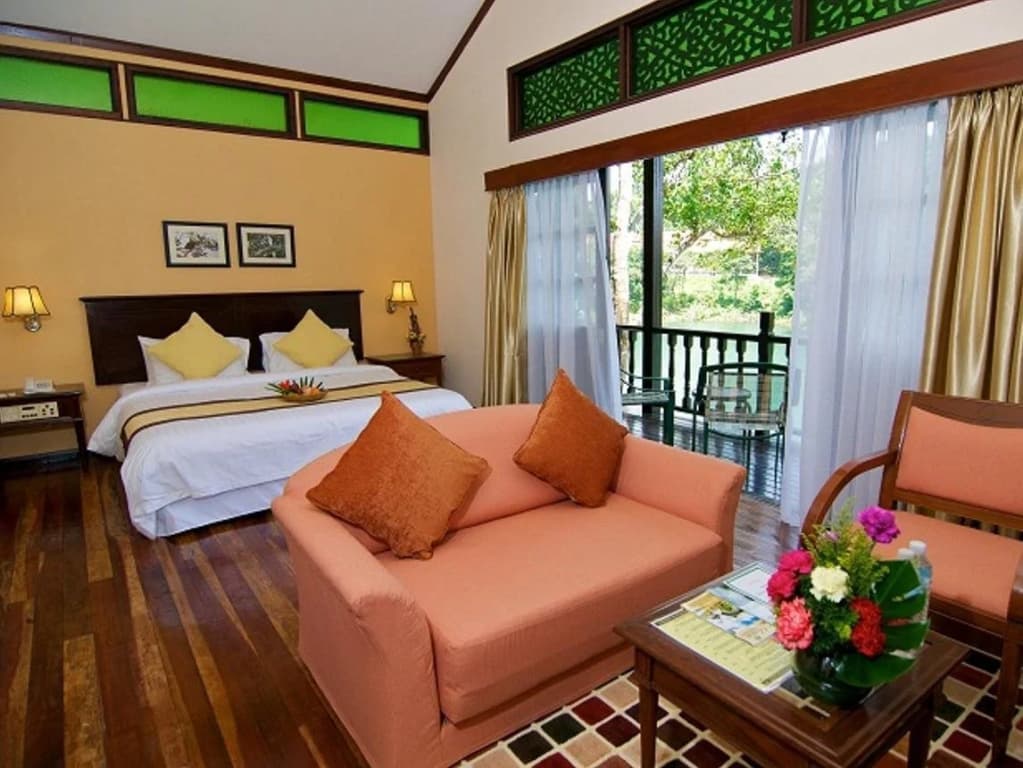 Lake Kenyir Resort, Taman Negara - photo 2