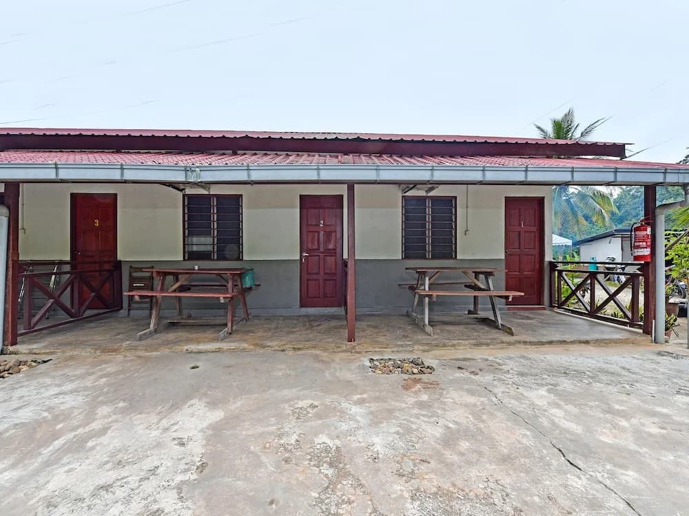 Oyo 90618 D'tahan Motel Taman Negara - photo 1