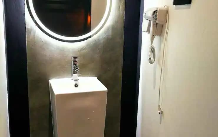 Cj House - photo 9
