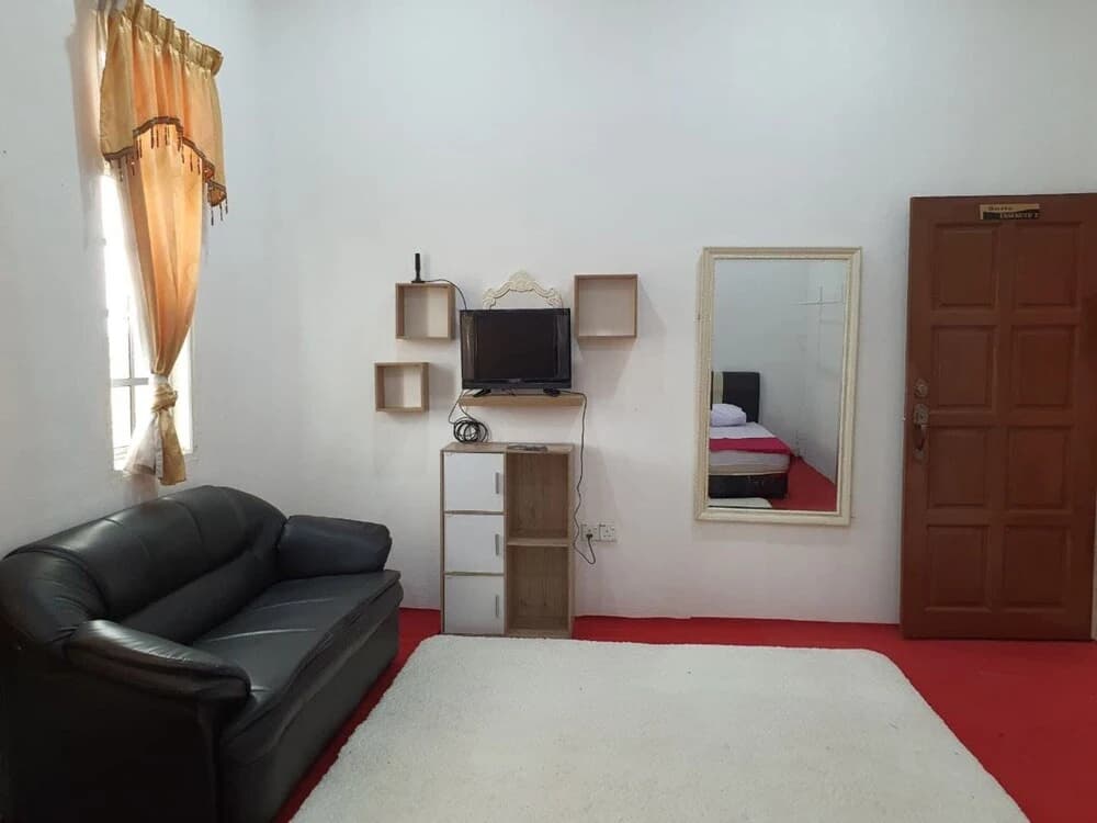 Hotel Z Dirgahayu 313 by Oyo Rooms - photo 3