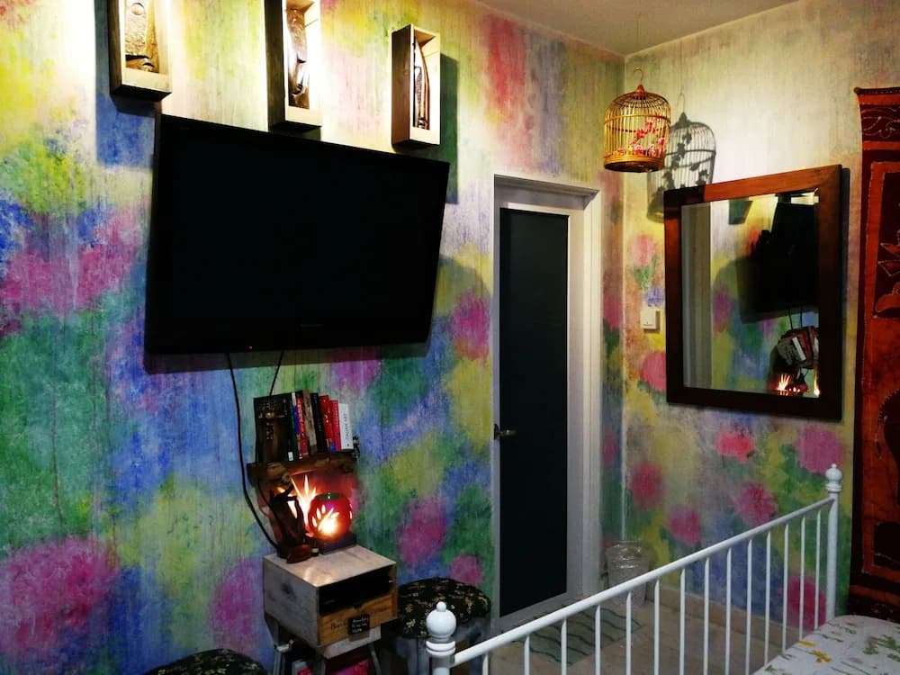 The Home of Happiness - photo 3