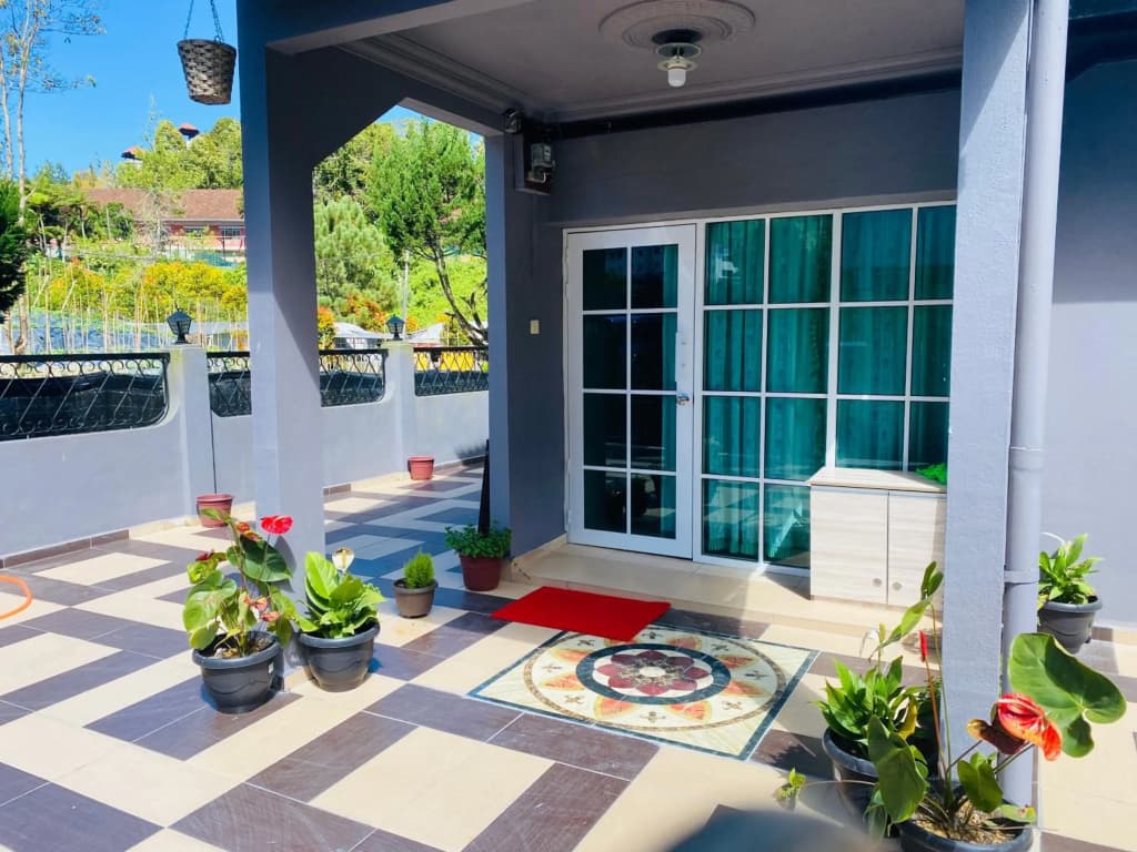 100 Backpackers Hostel - photo 12