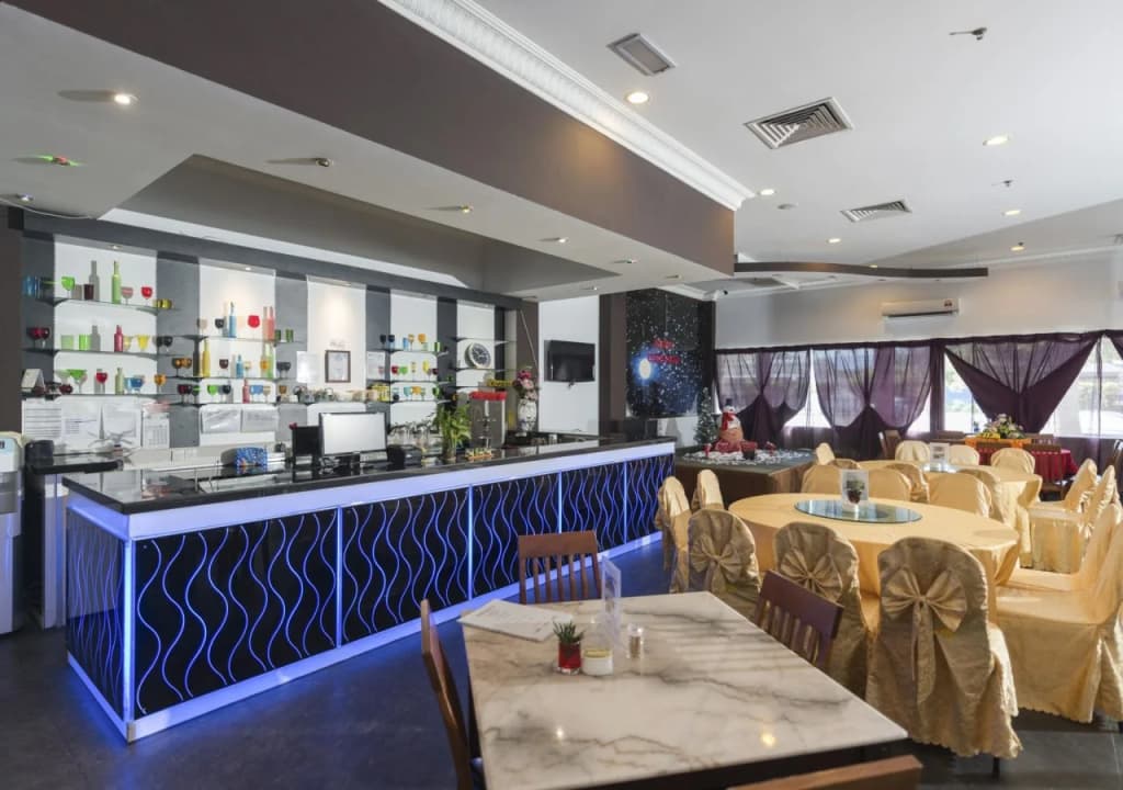 De Garden Hotel - photo 17