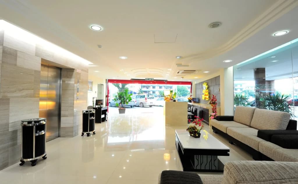 Hallmark View Hotel - photo 12