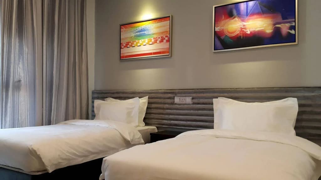 M Design Hotel at Shamelin Perkasa - photo 4