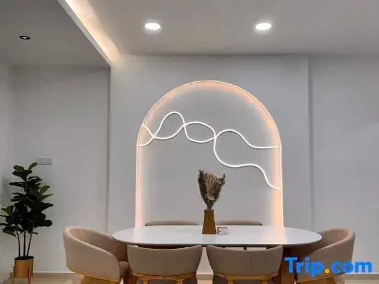 Modern minimalist cream-colored themed Parit Raja - photo 2