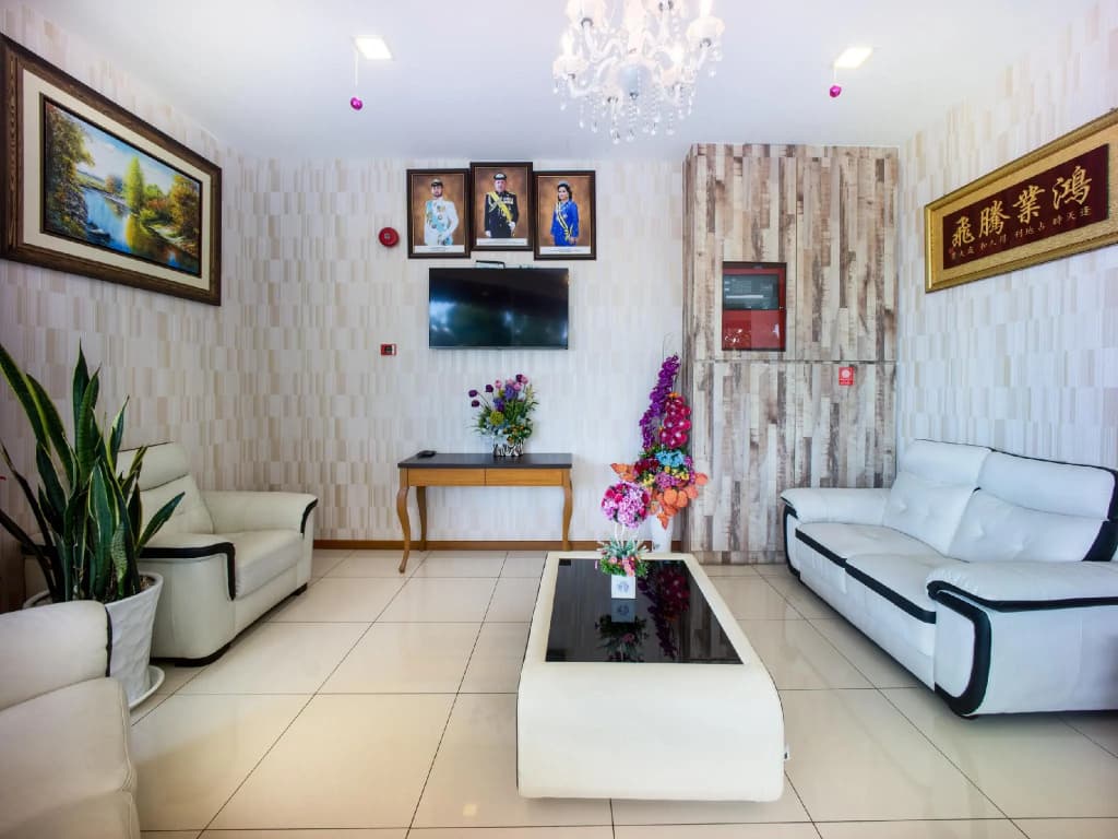 Prince 33 Hotel - photo 2