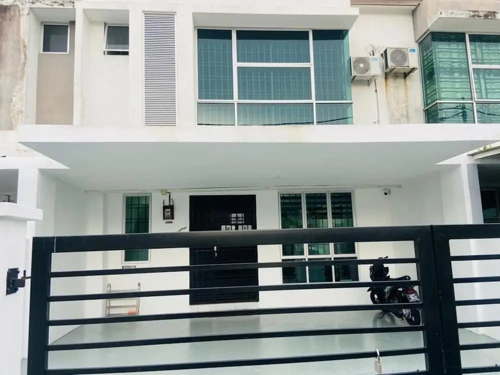 JK Roomstay - main photo