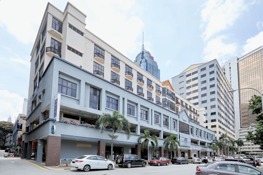 Dolphin Hotel, Chow Kit Kuala Lumpur - photo 1