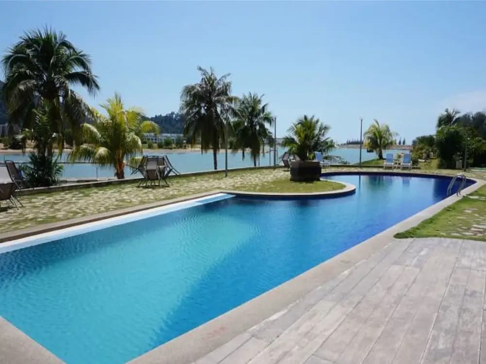 Marina Island Apartment - photo 13