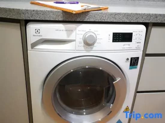HIJAU Geniehome 2BR1studio Free 99mbps WIFI and Carpark at Utropolis Shah Alam - photo 16