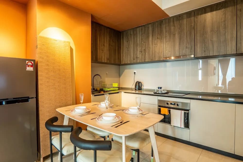 Datum Jelatek Residence by Airhost - photo 19