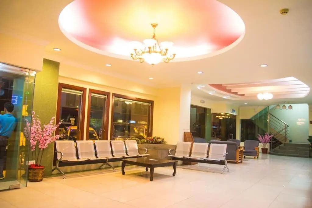 Monaco Dynasty Hotel - photo 4