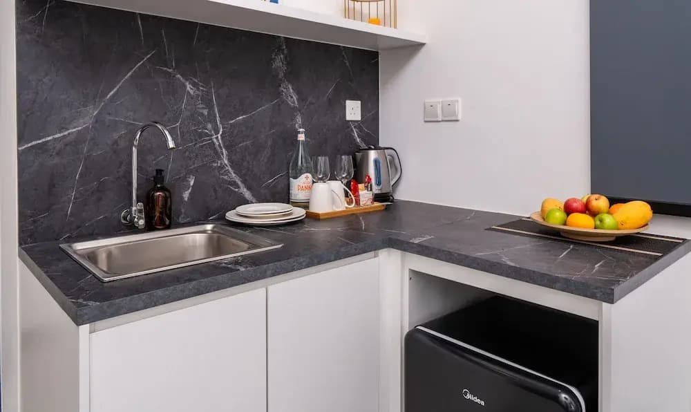 Neu Suites 3rdNvenue by Perfect Host - photo 31