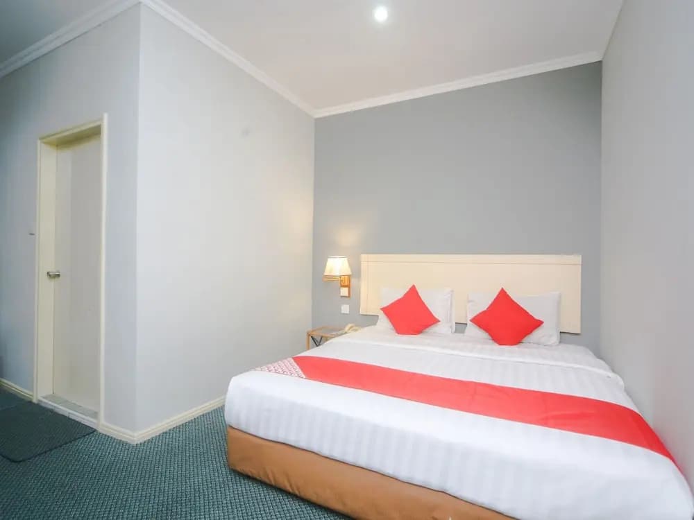 Jockey Lodge Hotel by OYO Rooms - photo 13