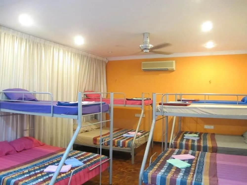 Gurney Budget Inn - Hostel - photo 6