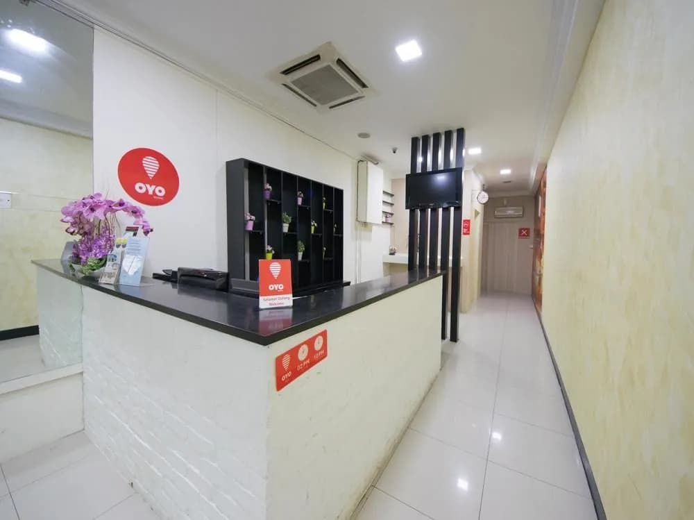 KLCC Chinatown Deluxe 2 Pax Suite - photo 12