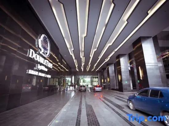 Hill 10 Residence at I City By My Trip & My Stay - photo 6