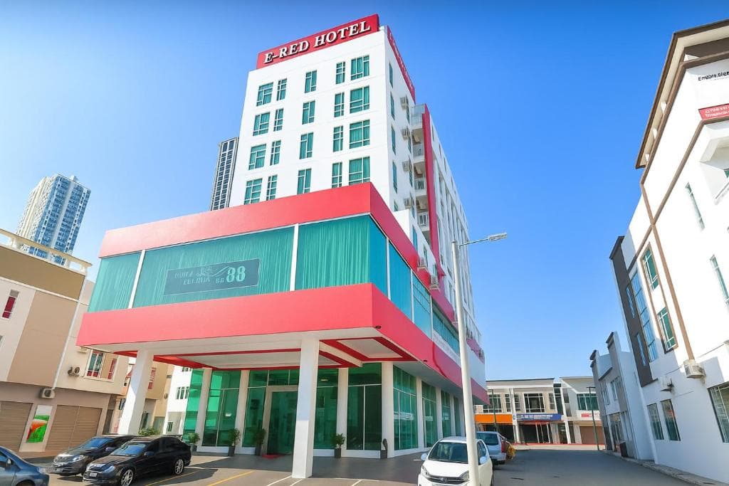 E-Red Hotel Melaka - photo 1