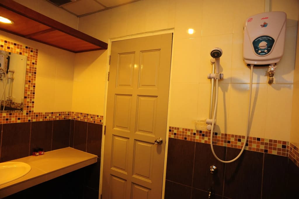 Arwana Inn - photo 8