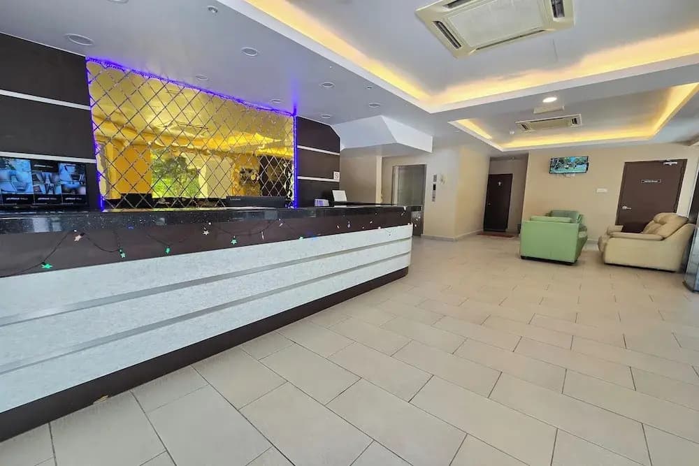 Fast Hotel Melaka Near Menara Taming Sari - 2 Mins Only - photo 1