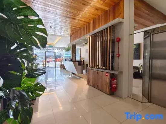 Riverbank Hotel by MRVJ BUSINESS - photo 7