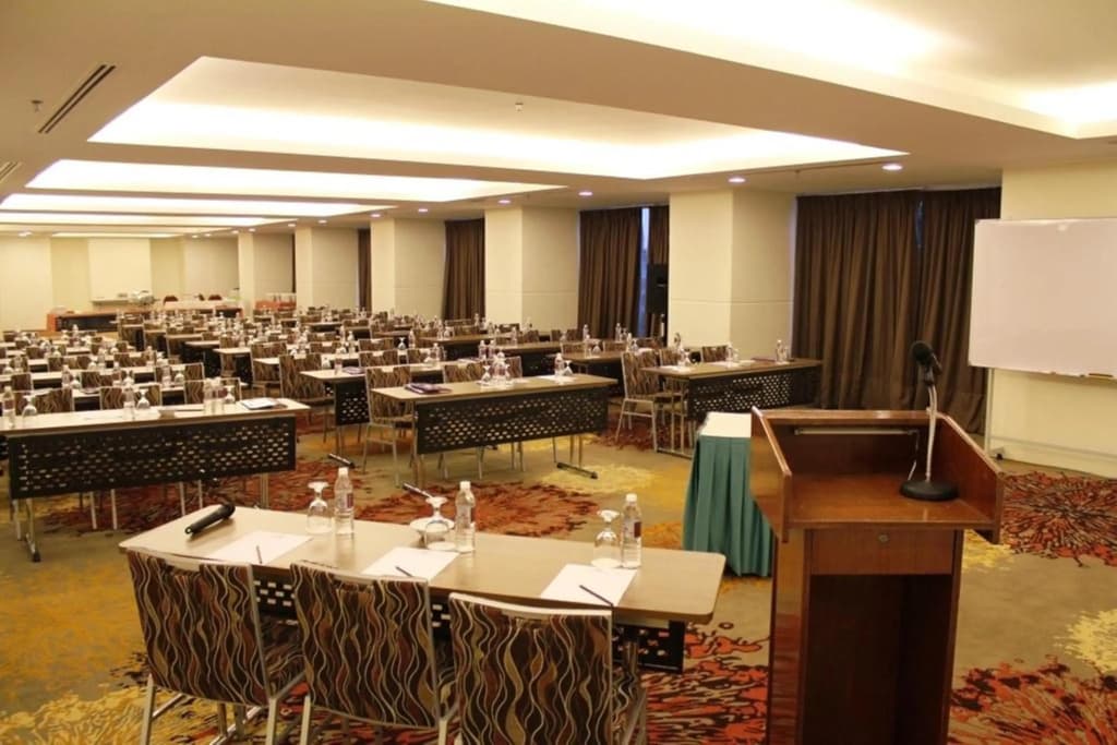 Hotel Royal Kuala Lumpur - photo 36