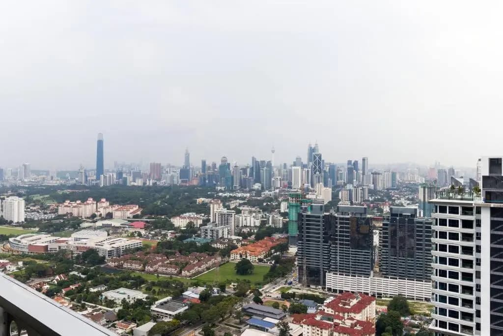 New! Contemporary 1BR Apartment near KLCC - photo 12