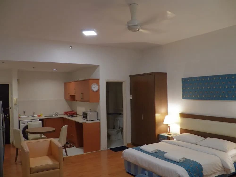 Maytower Apartment - photo 27