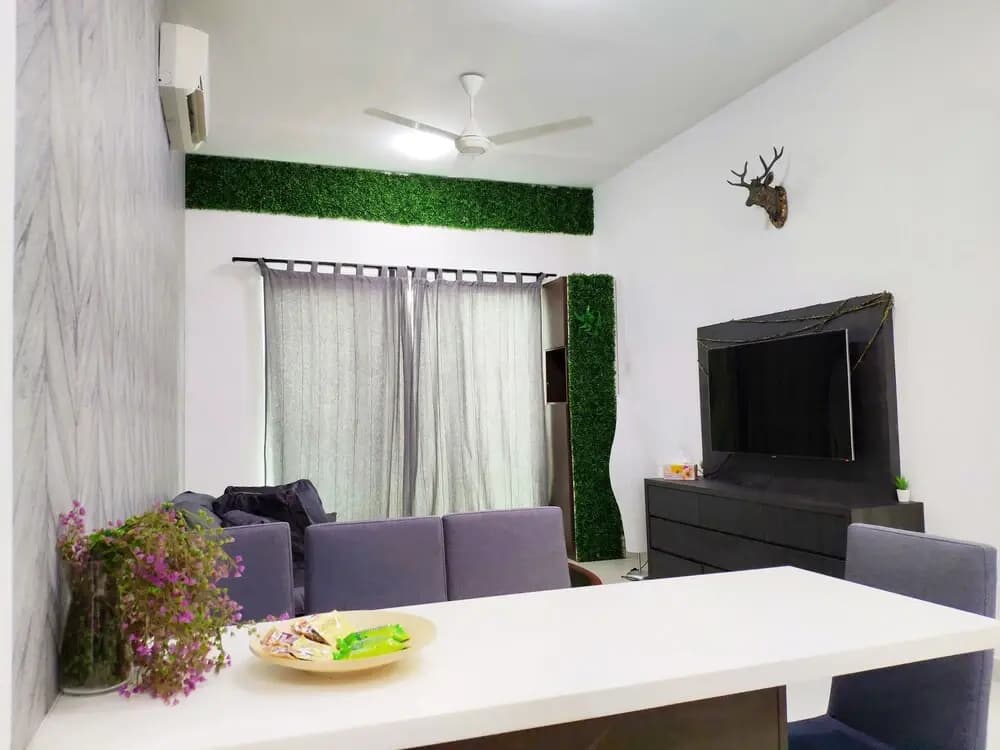La Thea Residences - Spacious Balcony - photo 7