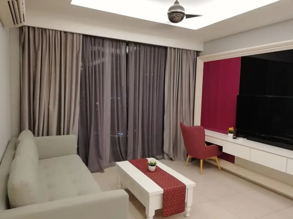 The Shore 3BR Luxury Residences - photo 2
