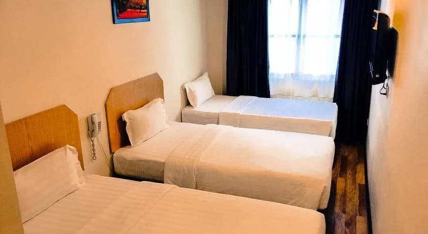 OYO 89945 Marine Bay Hotel - photo 4