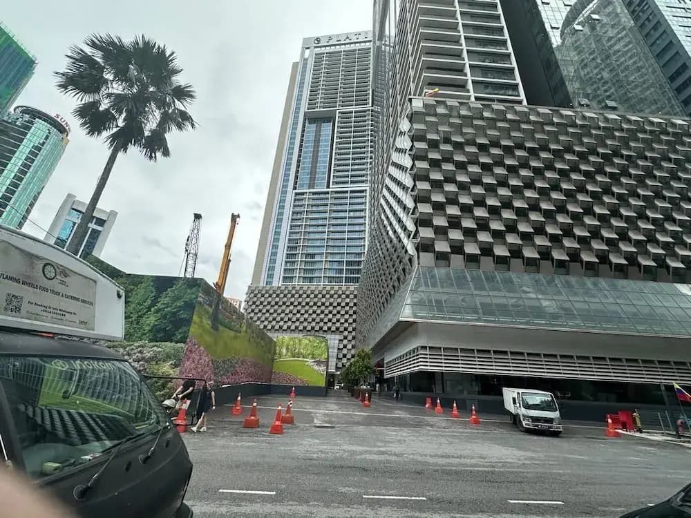 KLCC Beyond Hospitality Suites Platinum - photo 1