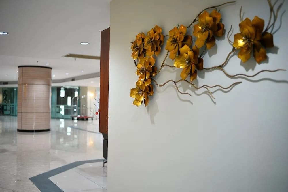 TF Riverside Hotel - photo 11