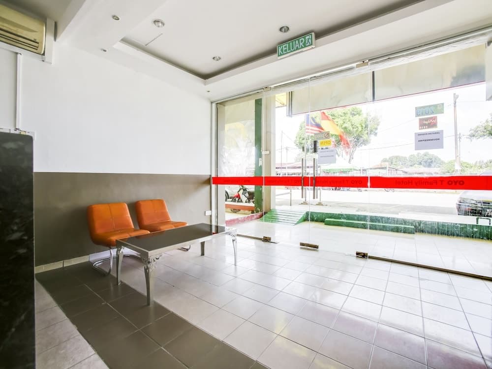 OYO 89615 T Family Hotel - photo 11
