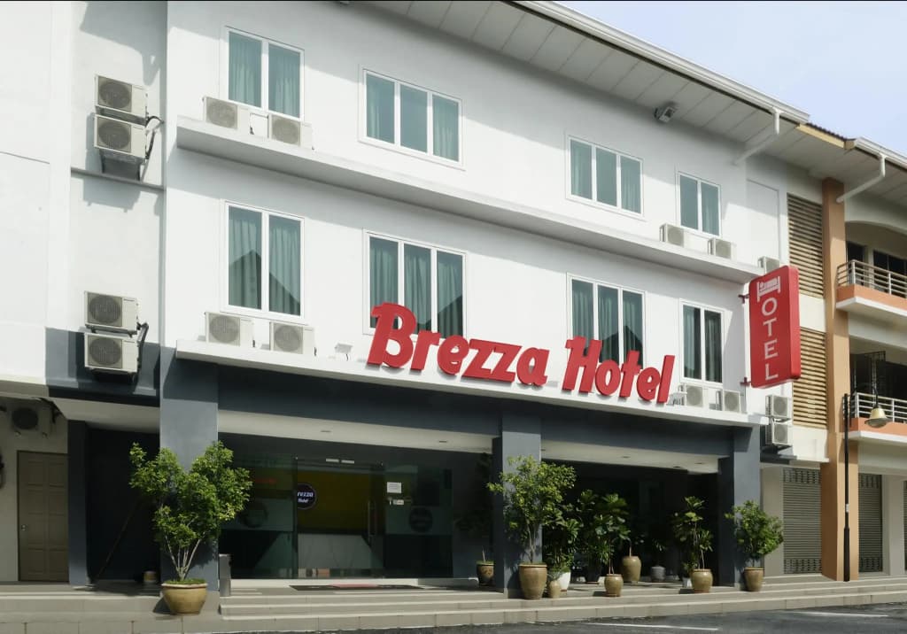Brezza Hotel - photo 1