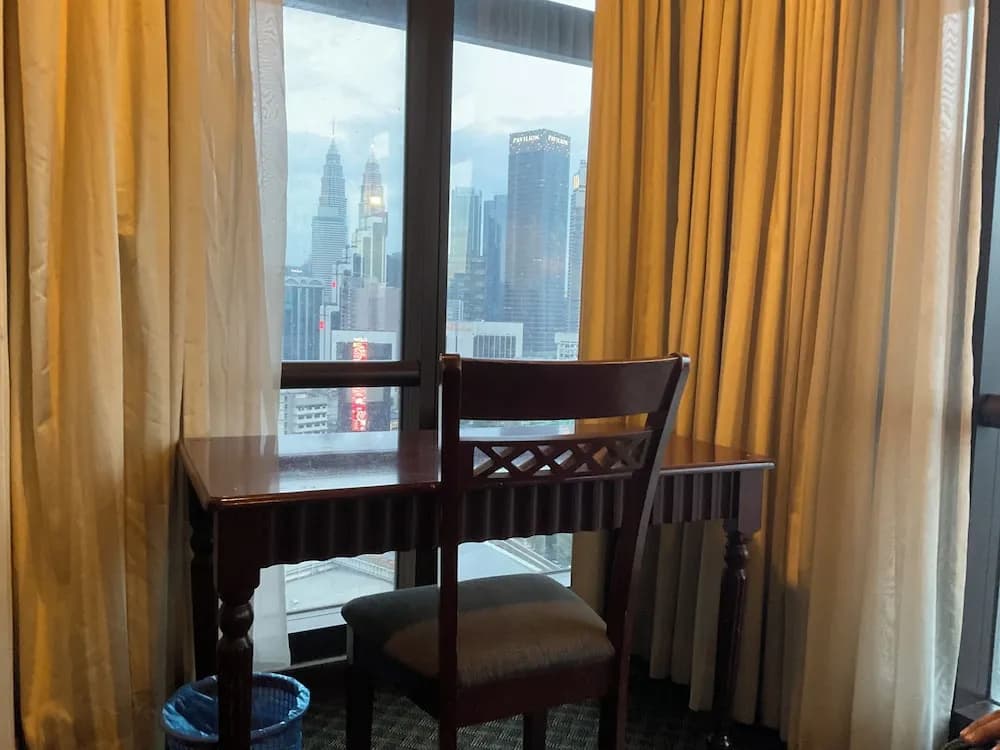 Glorious Service Suite At Times Square - photo 8