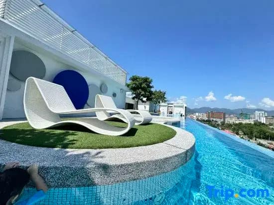 The Stallionz Signature Suites by IWH Suites - photo 17