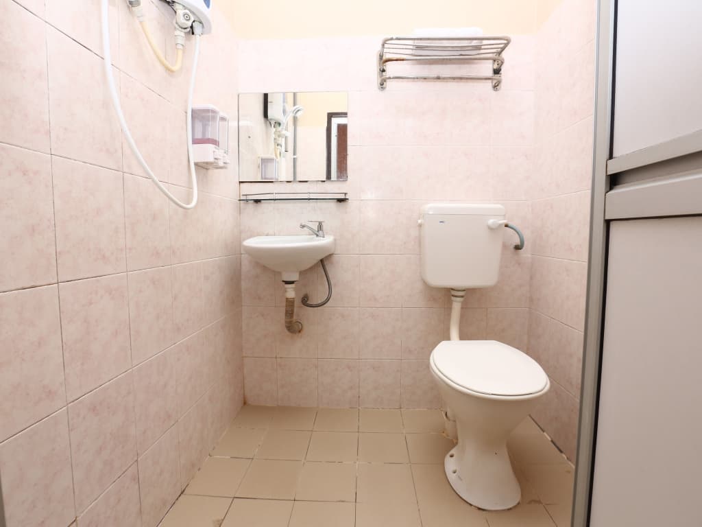 Hotel O Destiny Riverside Hotel - photo 9