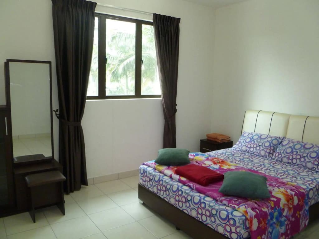Indah Alam Vacation Home - photo 3