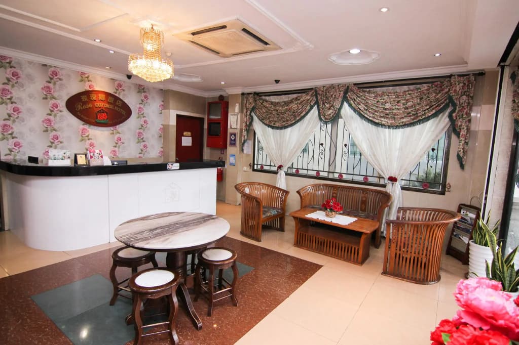 Hotel Zamburger Taman Nusa Bestari - photo 11
