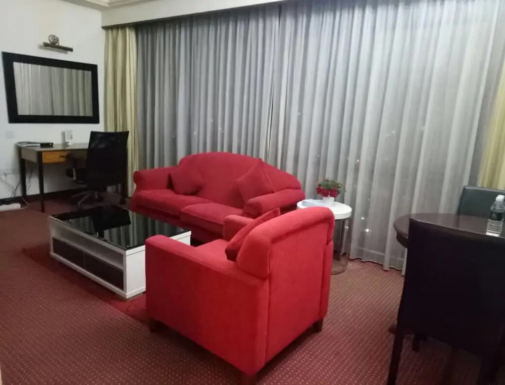 Real Point Suites at Times Square - photo 2