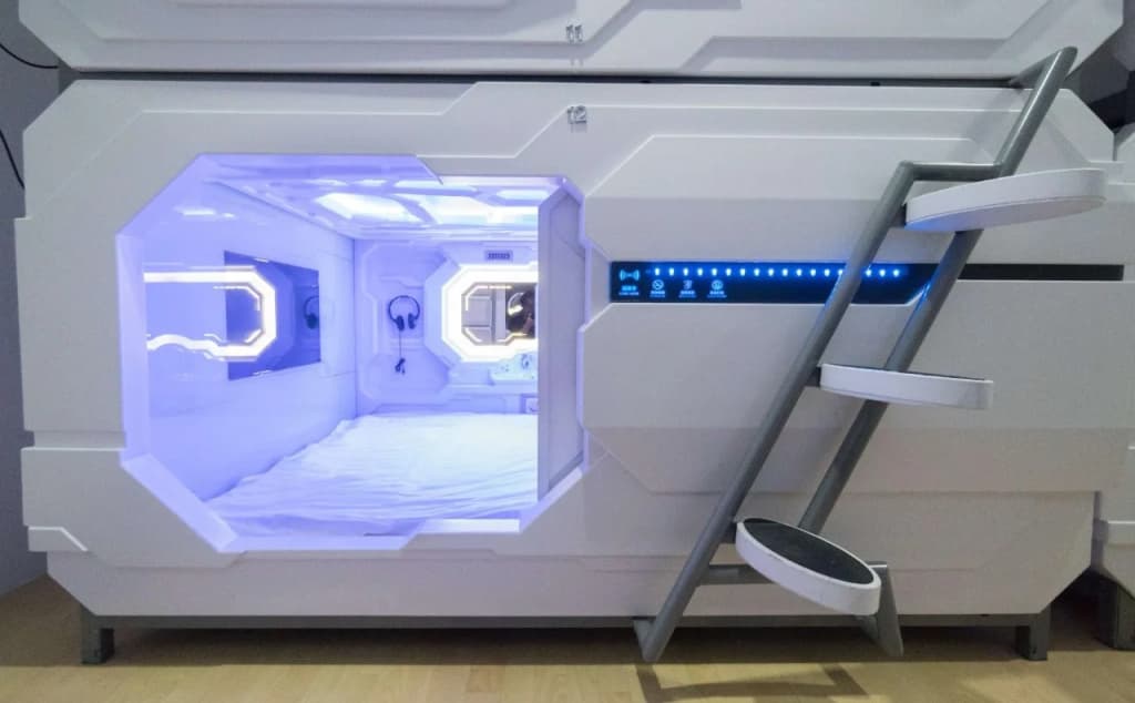 Seaview Capsule Hotel - photo 2