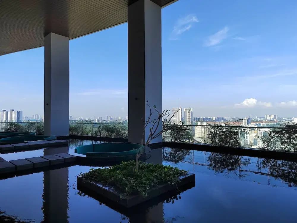 Executive Azure Next to New World Hotel - photo 16