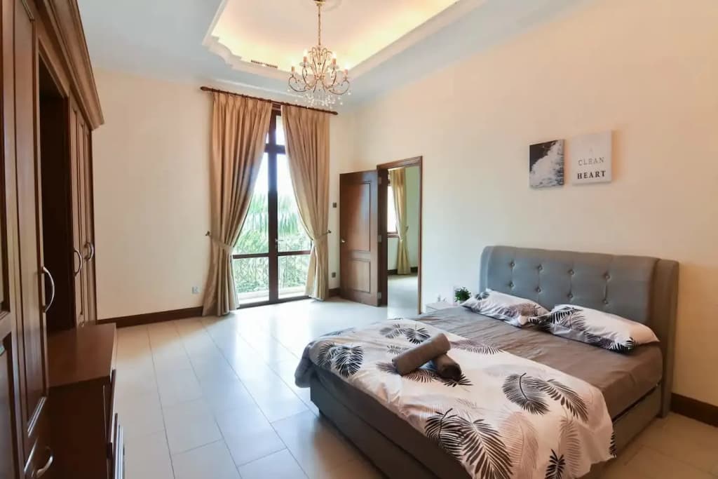 A Spacious & Cozy 5BR Unit in Ampang FREE Parking - photo 1