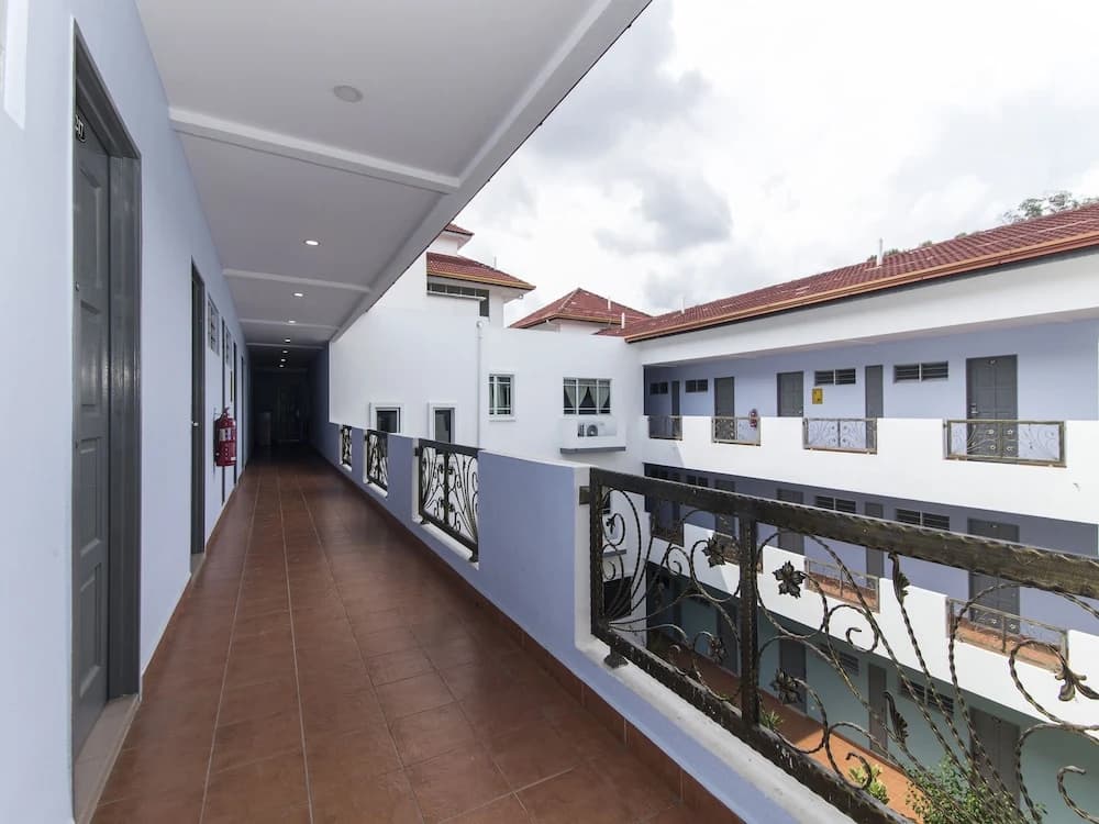 OYO 542 S2 Hotel - photo 12